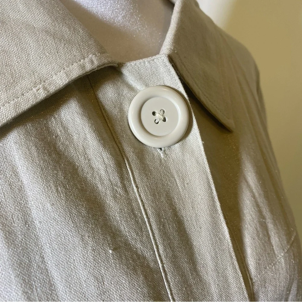 WD-NY women 12 Linen blend 3/4 sleeve Big button Cream Oatmeal blazer jacket